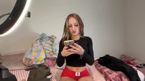 Snapshot of brookepatterson chatting on September 2025 06:18:02 PM brookepatterson online show from September 2025 06:18:02 PM