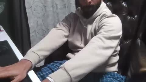 brownbd32 online show from January 2025 11:27:01 PM