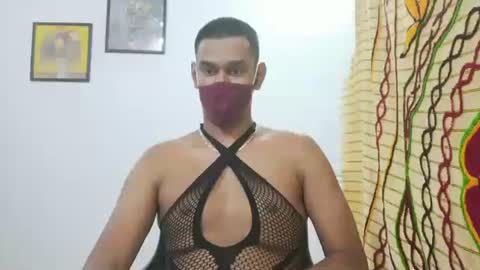 Snapshot of brownguy2505 chatting on October 2025 03:01:01 PM brownguy2505 online show from October 2025 03:01:01 PM