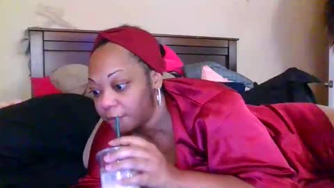 Snapshot of brownroundrenee chatting on June 2026 10:25:02 AM brownroundrenee online show from June 2026 10:25:02 AM