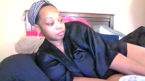 Snapshot of brownroundrenee chatting on June 2026 10:35:01 AM brownroundrenee online show from June 2026 10:35:01 AM