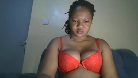 Snapshot of browny_kinky chatting on December 2024 10:48:02 PM pitch online show from December 2024 10:48:02 PM