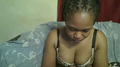 Snapshot of browny_kinky chatting on February 2025 01:44:02 AM pitch online show from February 2025 01:44:02 AM