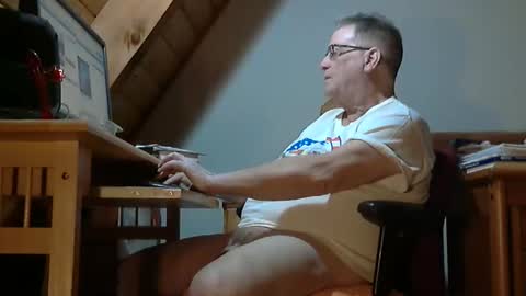 Snapshot of brubar chatting on April 2026 01:14:01 AM brubar online show from April 2026 01:14:01 AM