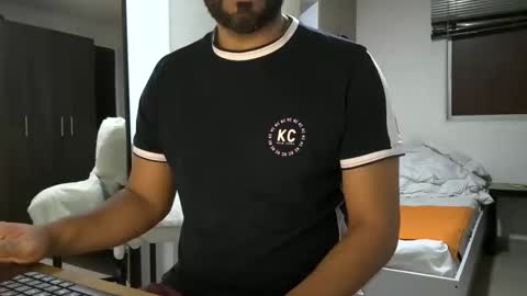 Snapshot of bruce_bigg chatting on January 2025 01:31:02 AM Bruce online show from January 2025 01:31:02 AM