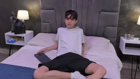 Bruce Hans online show from February 2025 11:34:02 AM