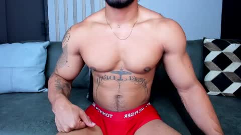 Snapshot of bruce_roldan chatting on April 2026 05:52:02 PM bruce roldan online show from April 2026 05:52:02 PM