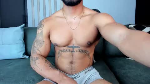 Snapshot of bruce_roldan chatting on June 2026 08:23:01 PM bruce roldan online show from June 2026 08:23:01 PM