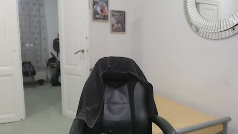 Bruce online show from January 2025 04:32:02 PM