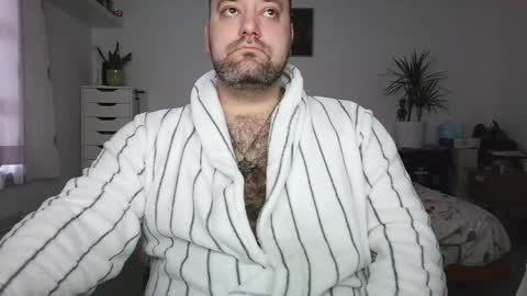 Snapshot of brucemf chatting on March 2026 05:18:01 AM Bruce online show from March 2026 05:18:01 AM