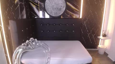 Bruja SCarlata online show from October 2025 10:12:02 AM