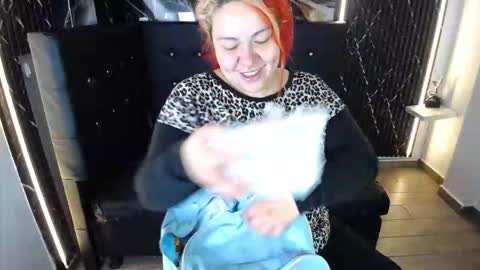 Snapshot of bruja_scarlata chatting on January 2026 10:52:02 AM Bruja SCarlata online show from January 2026 10:52:02 AM