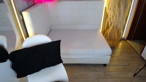 Snapshot of bruja_scarlata chatting on January 2026 11:48:02 AM Bruja SCarlata online show from January 2026 11:48:02 AM