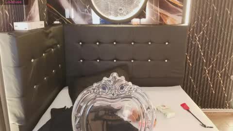 Bruja SCarlata online show from April 2026 01:52:02 AM