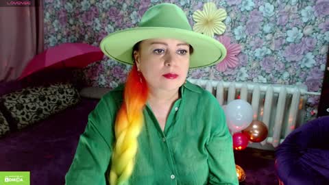 Julia online show from April 2026 09:24:01 PM