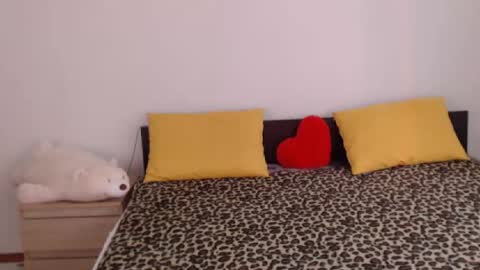 Snapshot of brunettgirl_ chatting on March 2026 08:19:01 AM Ellis online show from March 2026 08:19:01 AM