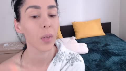 Snapshot of brunettgirl_ chatting on April 2026 06:08:01 AM Ellis online show from April 2026 06:08:01 AM