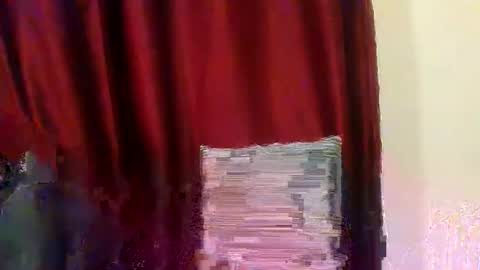Snapshot of brunnette_blonde chatting on April 2026 01:41:01 PM everyday online show from April 2026 01:41:01 PM