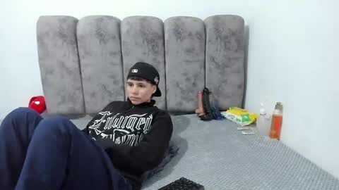 Snapshot of bruno_cruz chatting on June 2026 02:32:02 AM Bruno Cruz online show from June 2026 02:32:02 AM