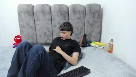 Snapshot of bruno_cruz chatting on June 2026 02:31:02 AM Bruno Cruz online show from June 2026 02:31:02 AM