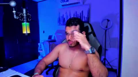 Bruno online show from October 2025 06:02:02 AM