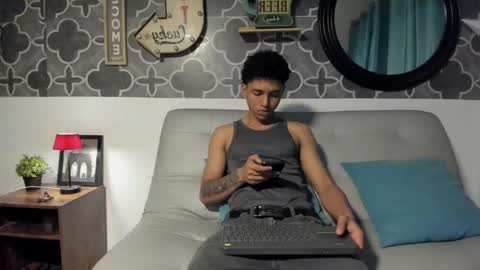 Snapshot of bruno_snow chatting on April 2026 04:01:01 AM bruno_snow online show from April 2026 04:01:01 AM