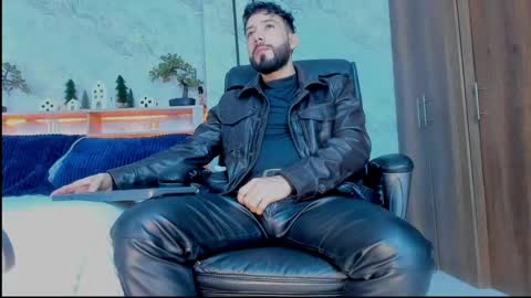 Andres Suarez online show from December 2024 03:36:02 PM