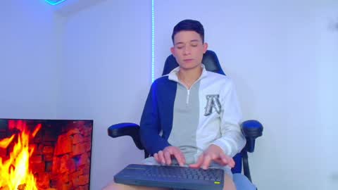 Snapshot of bryam_hot chatting on January 2025 02:49:02 AM BRYAM INDEPENDENT MODEL online show from January 2025 02:49:02 AM