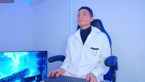 Snapshot of bryam_hot chatting on February 2025 03:30:02 AM BRYAM INDEPENDENT MODEL online show from February 2025 03:30:02 AM