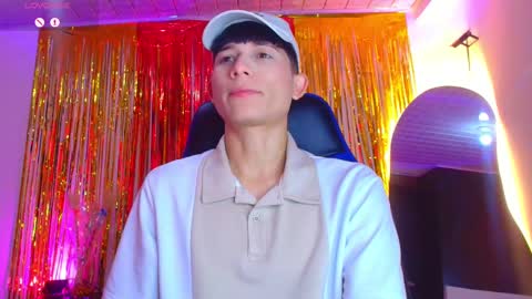 Snapshot of bryam_hot chatting on October 2025 01:31:01 PM BRYAM INDEPENDENT MODEL online show from October 2025 01:31:01 PM