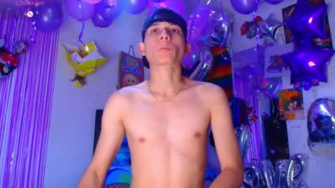 Snapshot of bryam_hot chatting on October 2025 09:25:02 PM BRYAM INDEPENDENT MODEL online show from October 2025 09:25:02 PM
