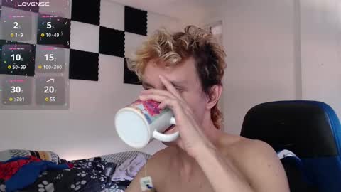 Snapshot of bryamado chatting on December 2024 03:32:02 PM bryamado online show from December 2024 03:32:02 PM