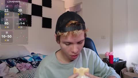 Snapshot of bryamado chatting on December 2024 12:01:02 PM bryamado online show from December 2024 12:01:02 PM