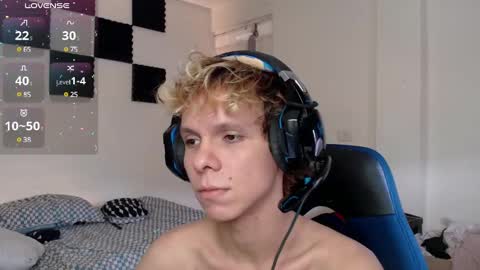 Snapshot of bryamado chatting on December 2024 06:34:01 PM bryamado online show from December 2024 06:34:01 PM