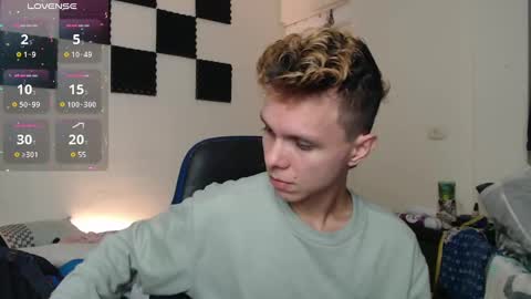 Snapshot of bryamado chatting on December 2024 08:15:02 AM bryamado online show from December 2024 08:15:02 AM