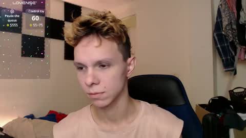 Snapshot of bryamado chatting on January 2025 12:03:01 AM bryamado online show from January 2025 12:03:01 AM