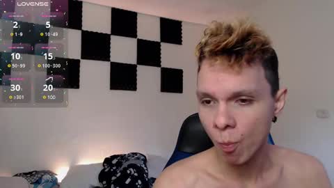 Snapshot of bryamado chatting on January 2025 12:55:01 PM bryamado online show from January 2025 12:55:01 PM