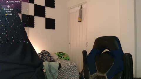 Snapshot of bryamado chatting on January 2025 10:53:02 PM bryamado online show from January 2025 10:53:02 PM