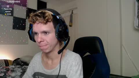 Snapshot of bryamado chatting on February 2025 02:27:01 AM bryamado online show from February 2025 02:27:01 AM