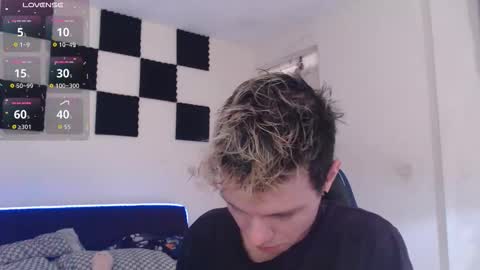 Snapshot of bryamado chatting on September 2025 12:38:02 PM bryamado online show from September 2025 12:38:02 PM