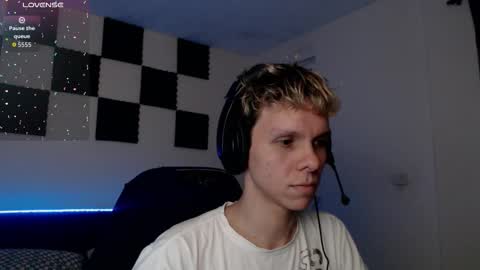 Snapshot of bryamado chatting on September 2025 01:20:02 AM bryamado online show from September 2025 01:20:02 AM