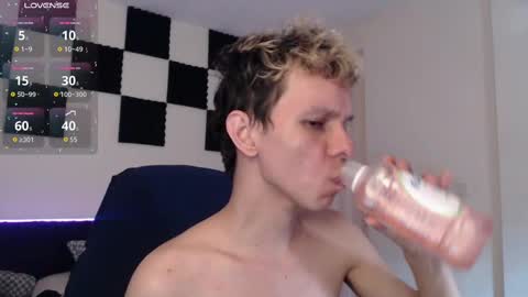 Snapshot of bryamado chatting on September 2025 01:37:01 PM bryamado online show from September 2025 01:37:01 PM