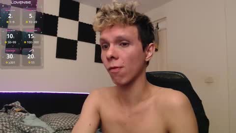 Snapshot of bryamado chatting on September 2025 02:27:02 AM bryamado online show from September 2025 02:27:02 AM