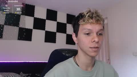 Snapshot of bryamado chatting on October 2025 07:31:01 PM bryamado online show from October 2025 07:31:01 PM