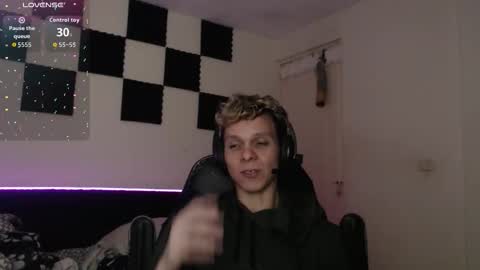 Snapshot of bryamado chatting on October 2025 03:04:01 AM bryamado online show from October 2025 03:04:01 AM