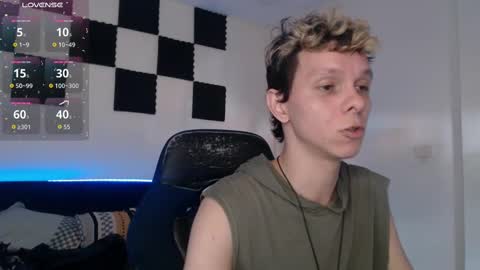 Snapshot of bryamado chatting on October 2025 09:24:02 PM bryamado online show from October 2025 09:24:02 PM