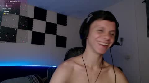 Snapshot of bryamado chatting on October 2025 10:47:02 PM bryamado online show from October 2025 10:47:02 PM