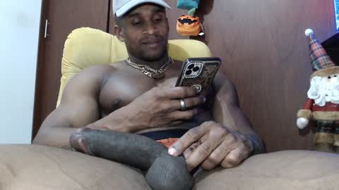 Snapshot of bryan_colen chatting on January 2025 05:04:01 PM Enjoy the best muscle straws online show from January 2025 05:04:01 PM