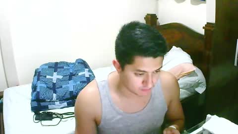 Snapshot of bryanbendy chatting on January 2025 02:43:01 AM bryanbendy online show from January 2025 02:43:01 AM