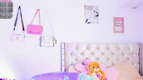 Carly     online show from February 2025 06:51:01 PM